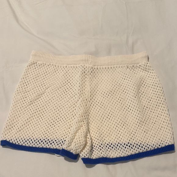 Shade & Shore White Knit bathing suit shorts cover up - Picture 4 of 4